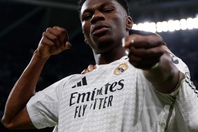 星空体育官网-惊天逆转！皇马连追三球实现绝地反击，个人文化只要欢迎注意.-星空体育官网